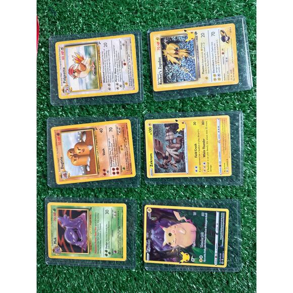 Vintage Red Pikachu Pokemon Card Binder 4-Pocket Full with Cards - Picture 6 of 17
